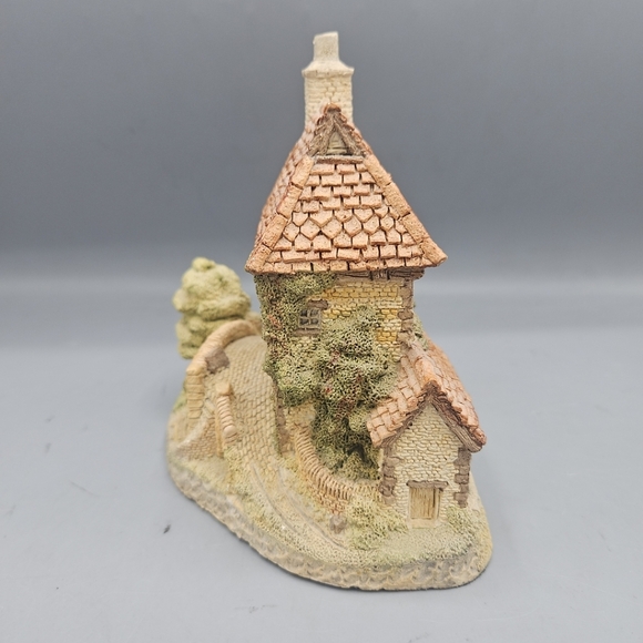 David Winter Toll Keepers Cottage 1984 Great Britain Hand Painted Village Town - Picture 2 of 11